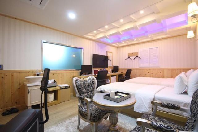 Yeosu Mj Motel Exterior foto