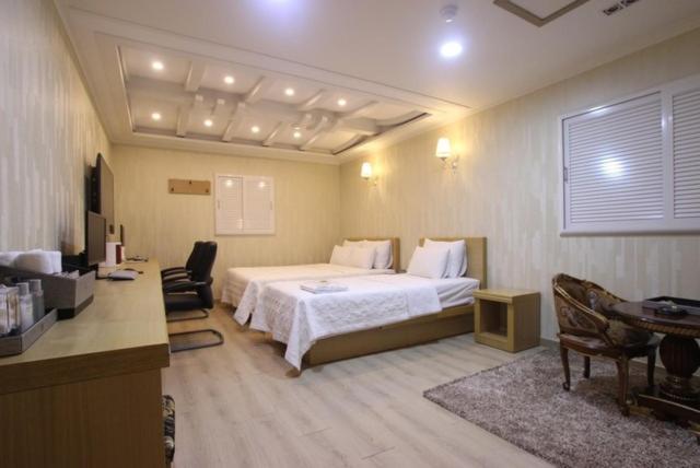 Yeosu Mj Motel Exterior foto